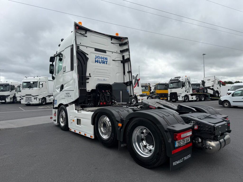 Articulated Tractor Unit